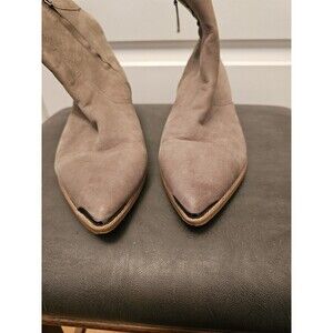 Botkier New York Greer Taupe Suede Leather Pointed Toe Ankle Block Heel Boots 10